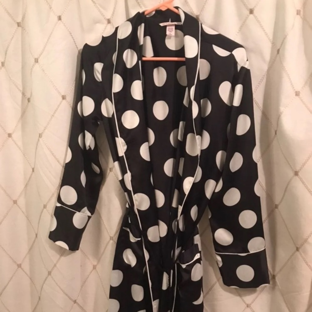 NWOT Silky Victoria’s Secret robe